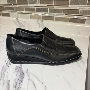 Naturalizer Women's Classic Black Loafers slip on